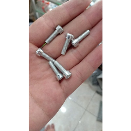 Baut L 5mmx1,5cm
