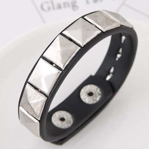 LRC Gelang Tangan Retro Squre Rivet Shape Decorated Pure Color Bracelet