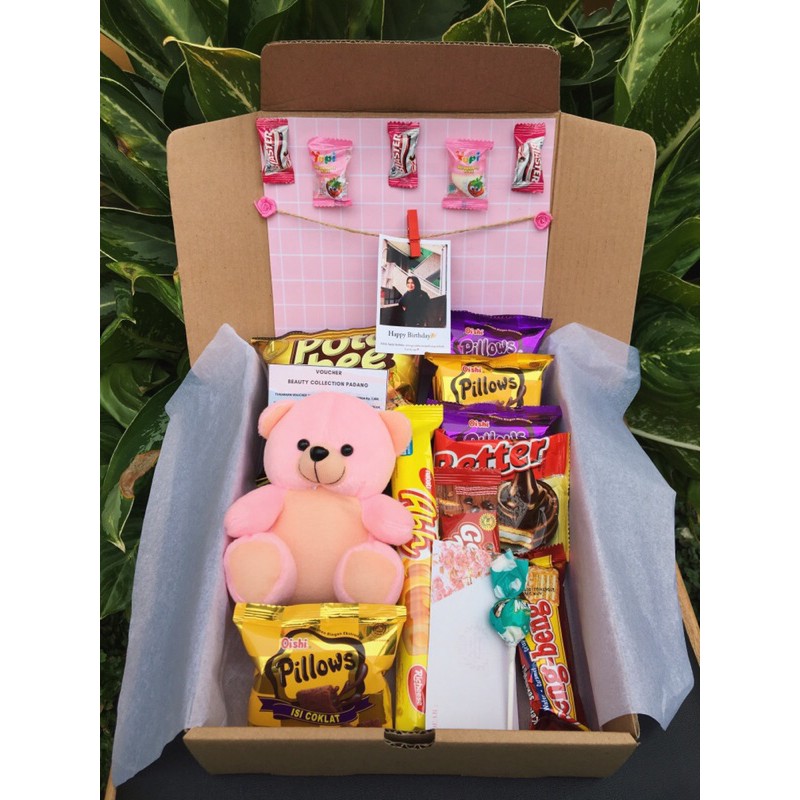 

Snack Box / Hampers Box / Gift Box / Boneka Box / Polaroid / Kado / [Free Request Kartu Ucapan]