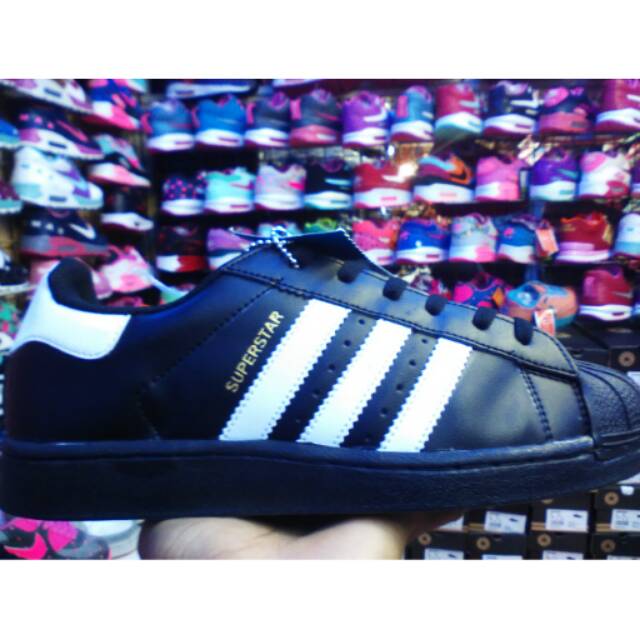 sepatu adidas superstar