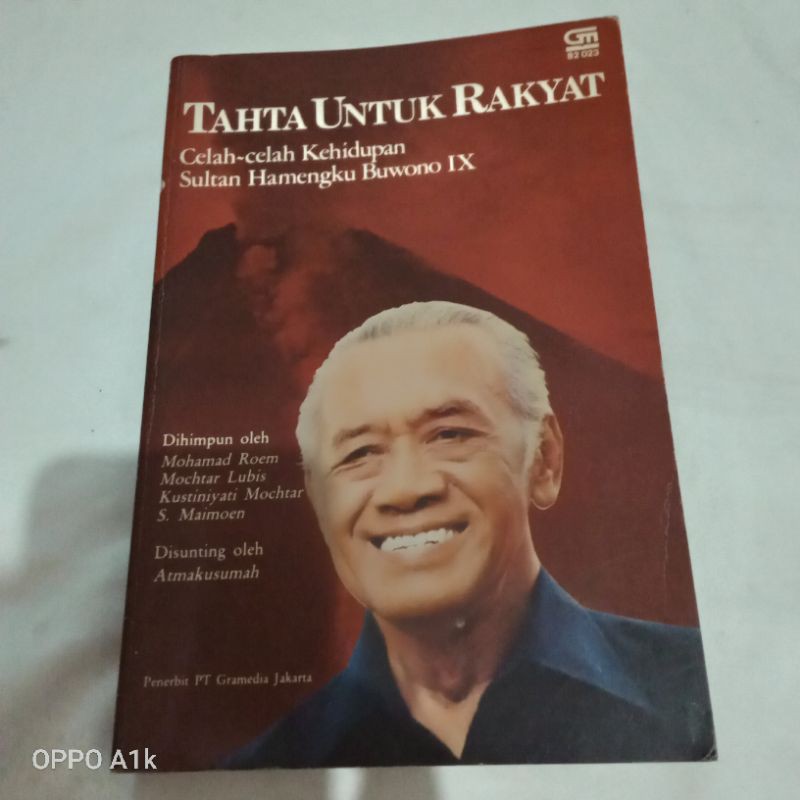 Tahta untuk rakyat celah-celah kehidupan Sultan Hamengku Buwono IX
