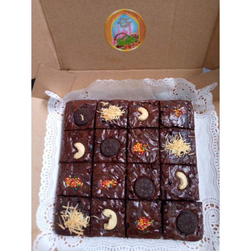 

fudgy brownies shiny crust
