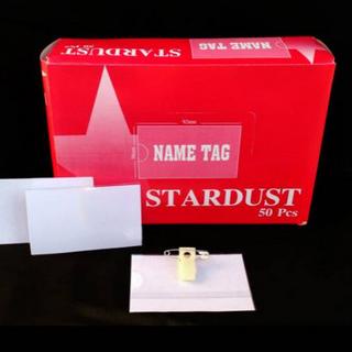

◄ NAME TAG/ TEMPAT NAMA PENITI STARDUST 1 DUS ISI 50 PC ✪