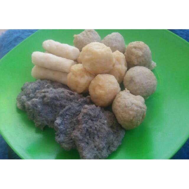 

Pempek paket campur