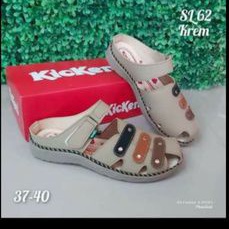 SEPATU WANITA KC501
