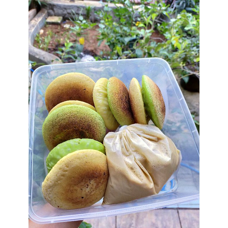 

serabi boks isi 10 pcs