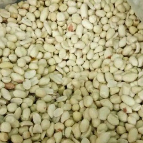 

kacang kupas kecil 1kg mentah