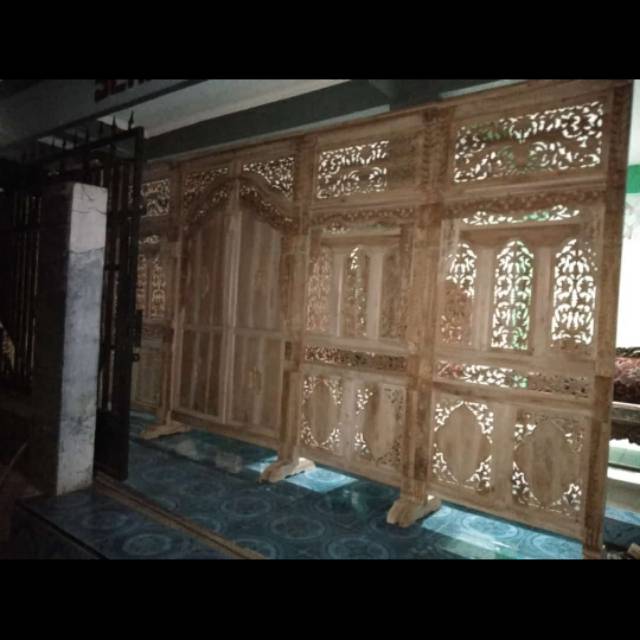 Gebyok pelaminan kayu ukir Jepara furniture 6 meter