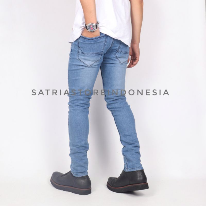 Celana jeans pria