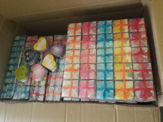 Souvenir Pernikahan Tempat Tisu Kemasan Mika Eksklusif