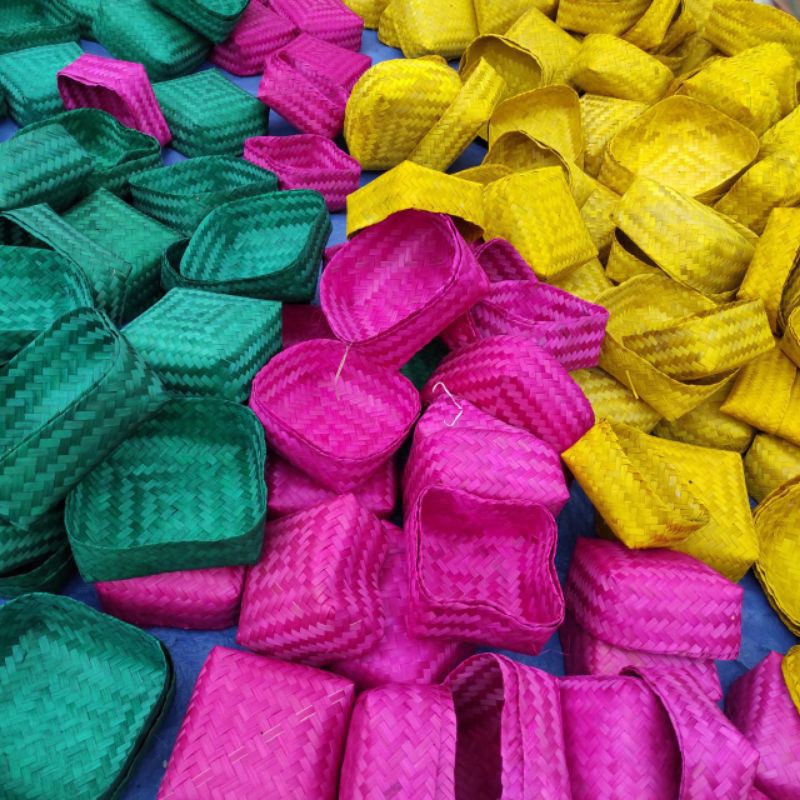 

BESEK WARNA 15-20CM KUALITAS TERBAIK LANGSUNG PENGRAJIN / besek nasi / besek hampers / pipiti / packaging makan / besek murah