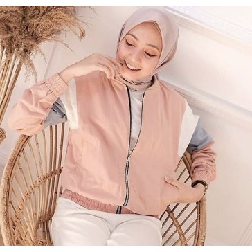CHIKA BOMBER KANVAS JAKET BERSHKA CEWEK KEKINIAN