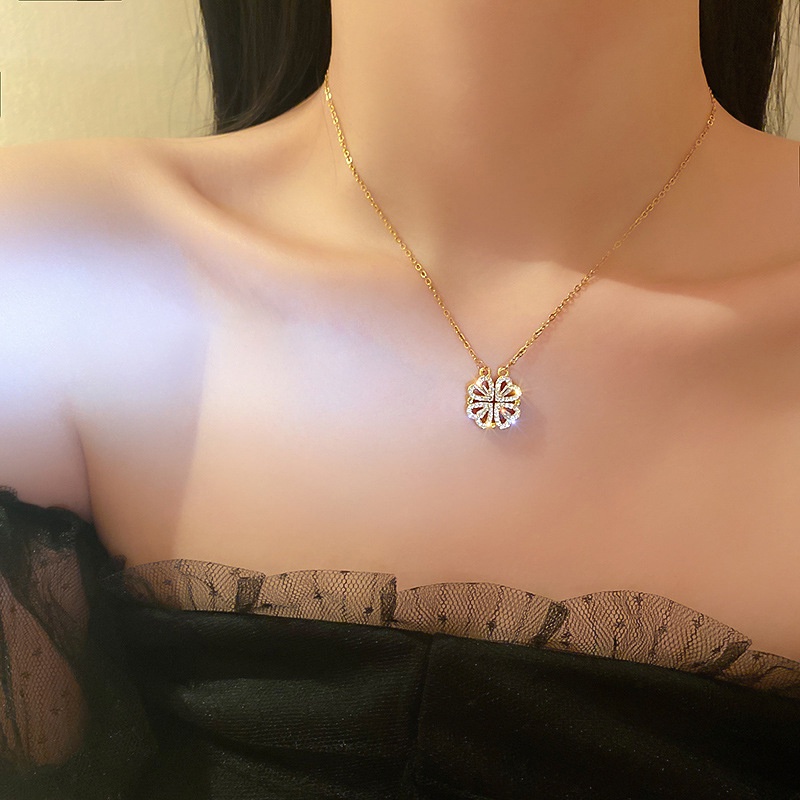 Kalung Rantai Klavikula Hias Liontin Daun Clover Bahan Zirkon Gaya Korea Untuk Wanita