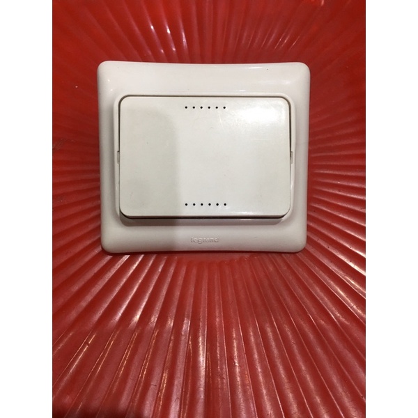 Saklar Tanam Engkel Cakar LEGRAND