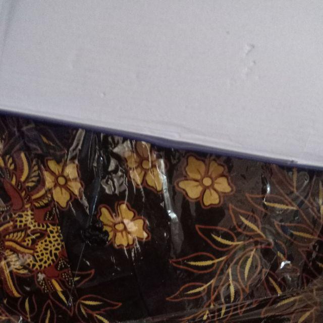 Batik Couple Pria Wanita Kelas Internasional