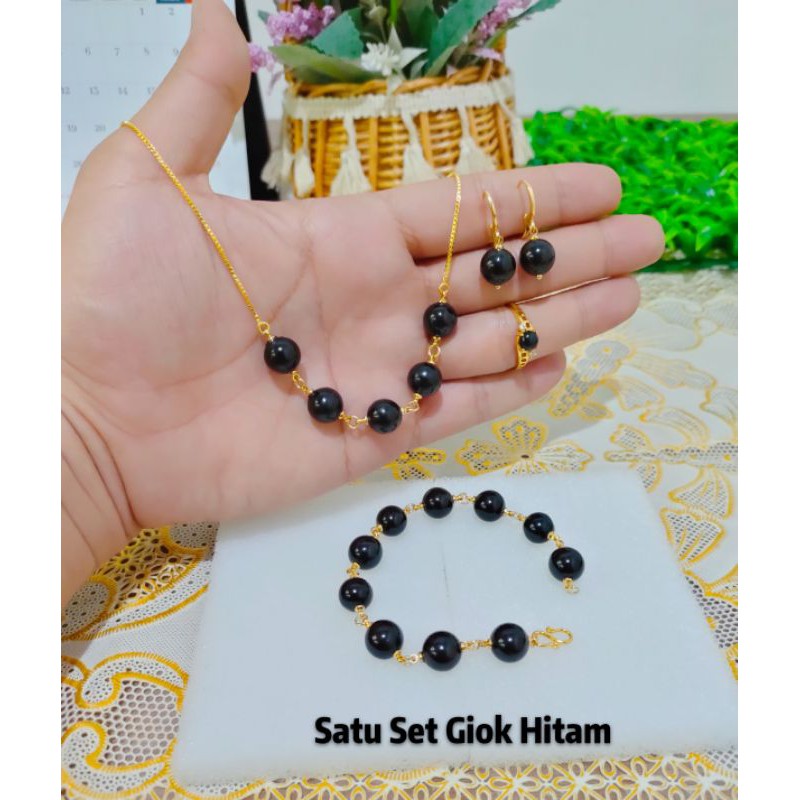 Satu Set Giok Hitam Asli xuping