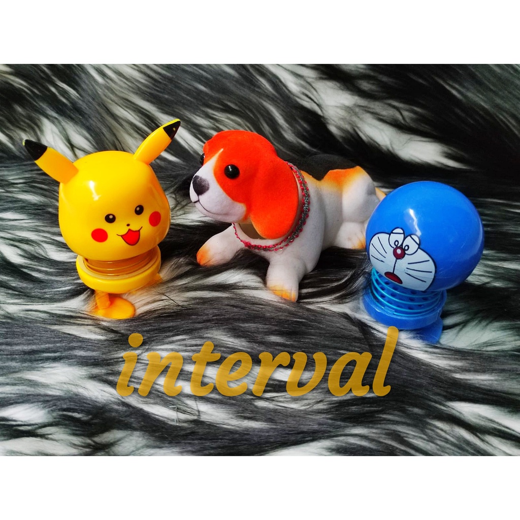 Boneka Pajangan Goyang Dashboard Mobil Boneka Kepala Goyang Anjing Orange Doraemon Pikacu