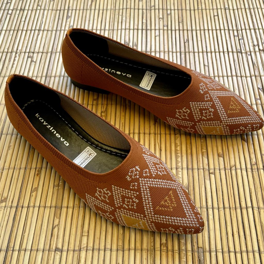 KAYZINEVA Sepatu Wanita Flat Shoes Motif Batik Rajut DD20