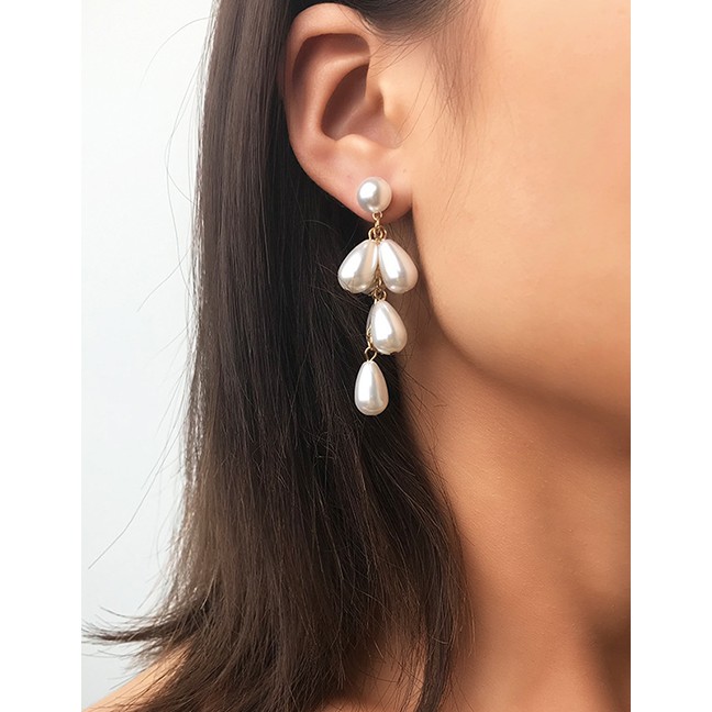 LRC Anting Tusuk Fashion White Dendritic Drop Pearl Earrings F87885