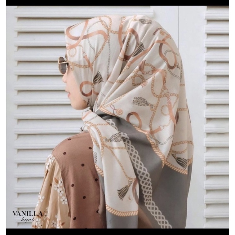 Vanilla hijab Everyday scarf, Chain nude