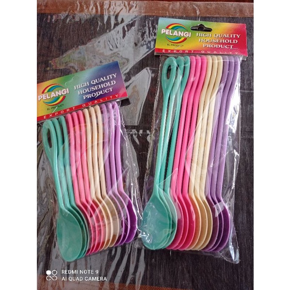 sendok teh plastik pelangi panjang dan pendek