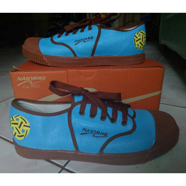 SEPATU NANYANG MOTIF 205-S (BIRU COKLAT)