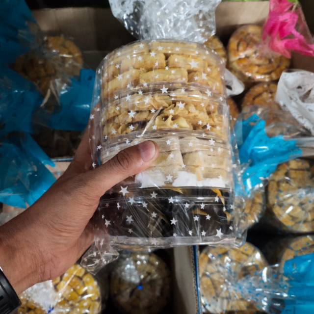 

Kue kering lebaran 1 paket isi 4 toples