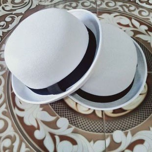 topi bundar bowlerhat hard laken press chaplin bulat - Hitam