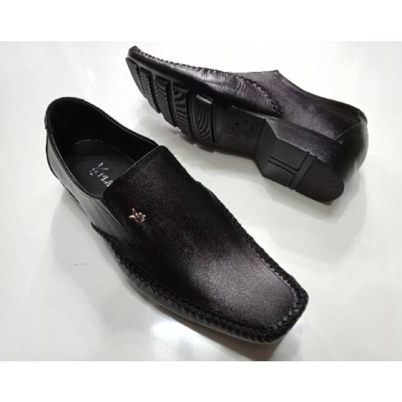 Sepatu pantovel playboy pria