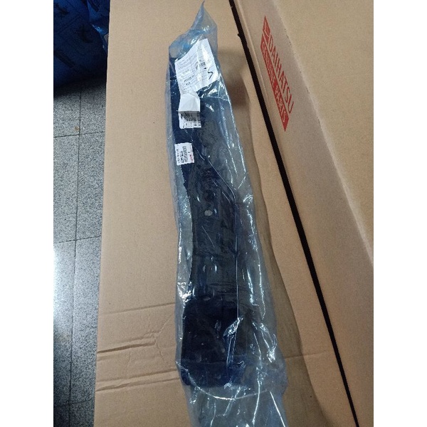 Support radiator / Panel atas radiator toyota calya original