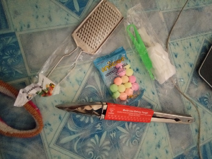 Parutan Keju Bahan Stainless Praktis Serbaguna