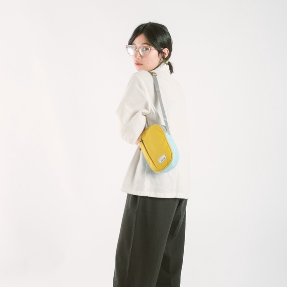 Evroa Poppy Sling Bag - Lemon Aqua