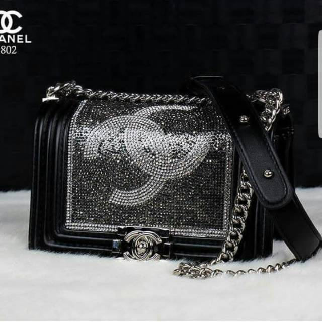 Tas selempang cewek CHANEL