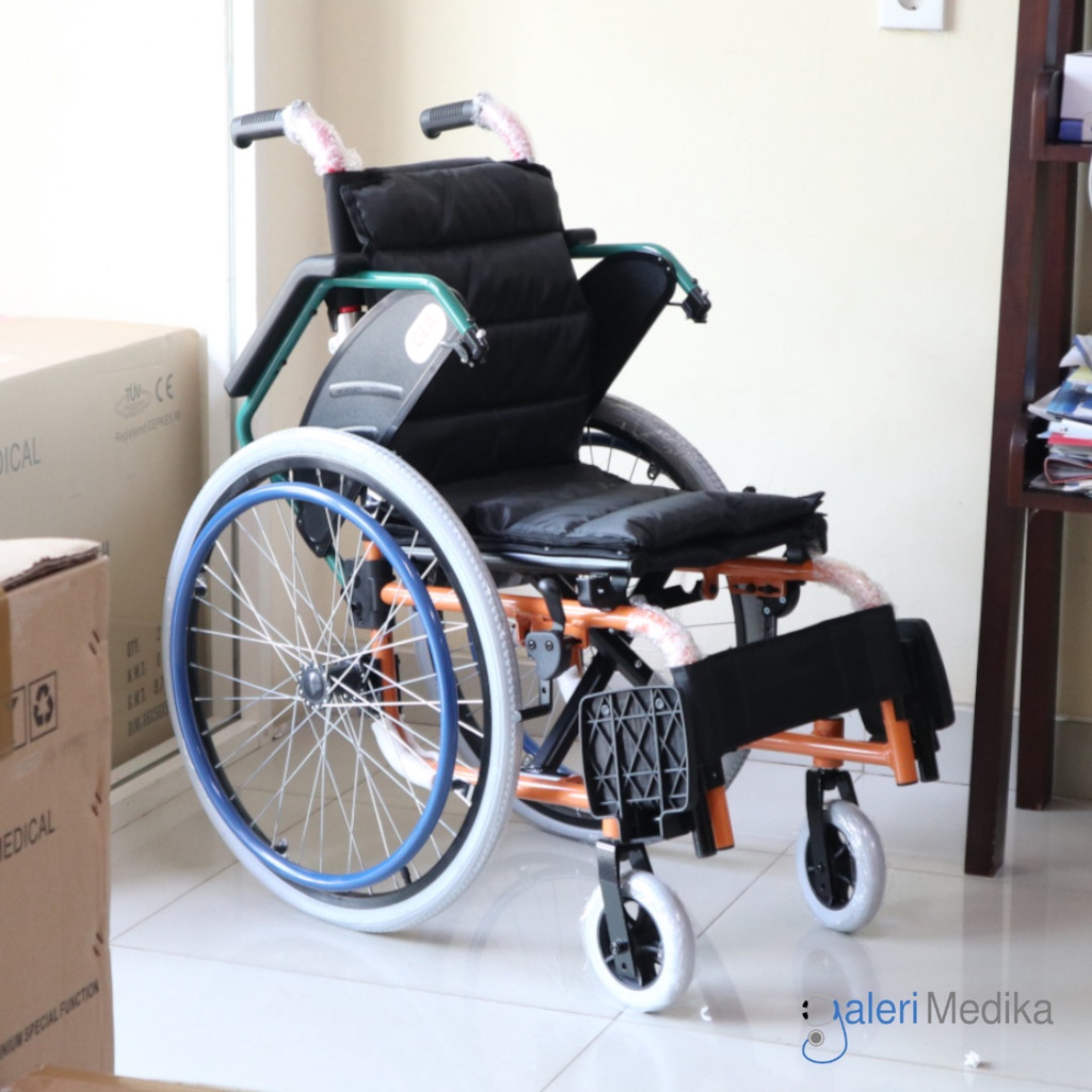 Kursi Roda Aluminium Anak GEA FS980 LA-35 / FS 980 LA-35 /  FS-980 LA-35 - Aluminium Children Wheelchair