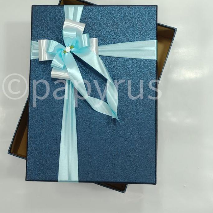 

Kekinian - PAPYRUS 25x35 Tinggi 5cm Kotak Kado Gift Box Hadiah KOTA KADO