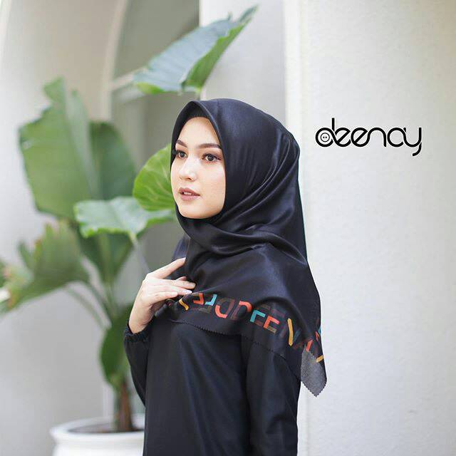 "DIARA SERIES BLACK" HIJAB BORDER BY DEENAY