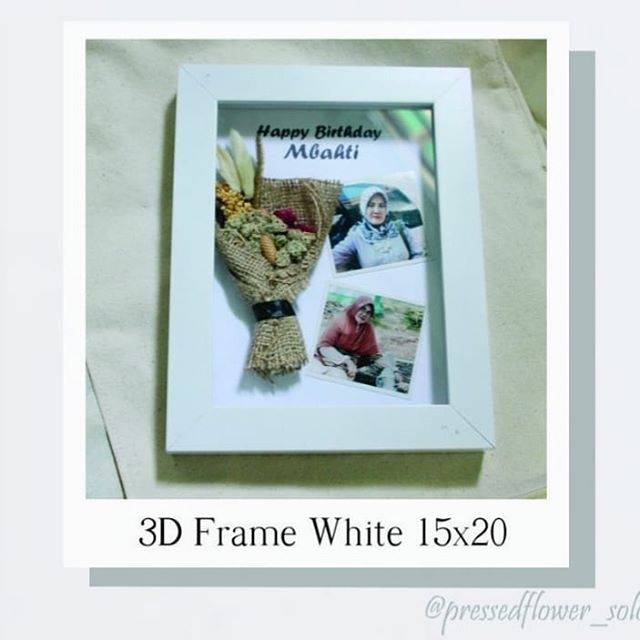 Kado Wisuda Pigura 3D Dried Flower by Pressedflower.id