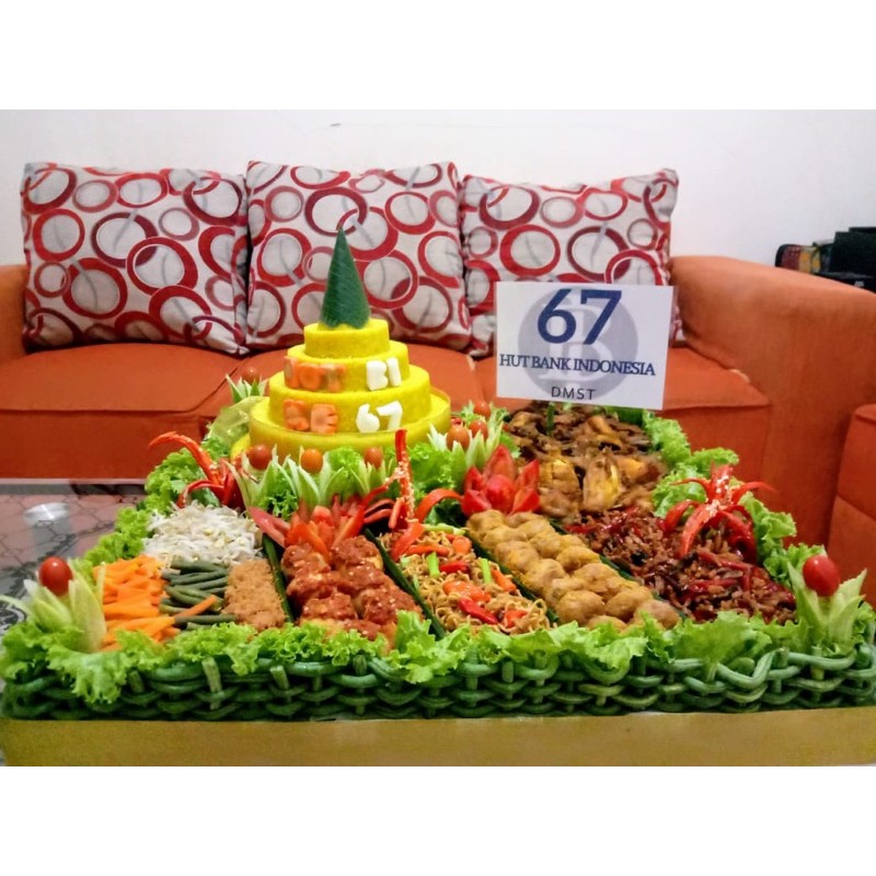 

Paket Nasi Tumpeng Spesial Mantul by Kedaiku Bunda Etha