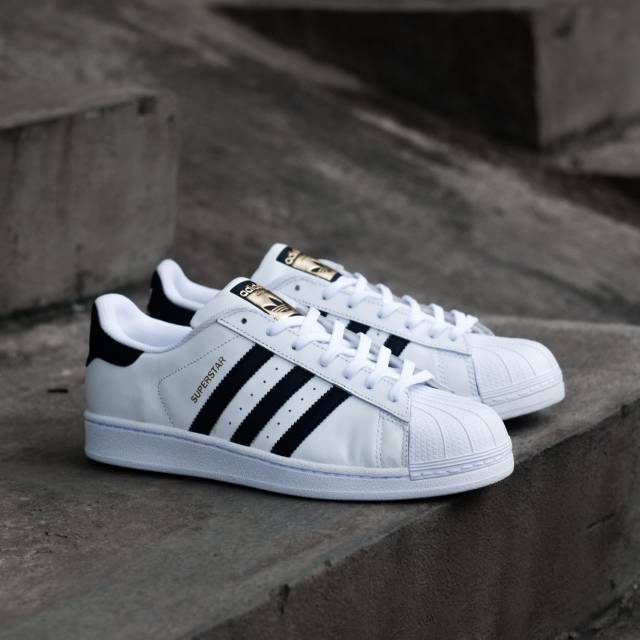 adidas superstar foundation black white