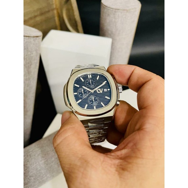 jam christ verra cowok