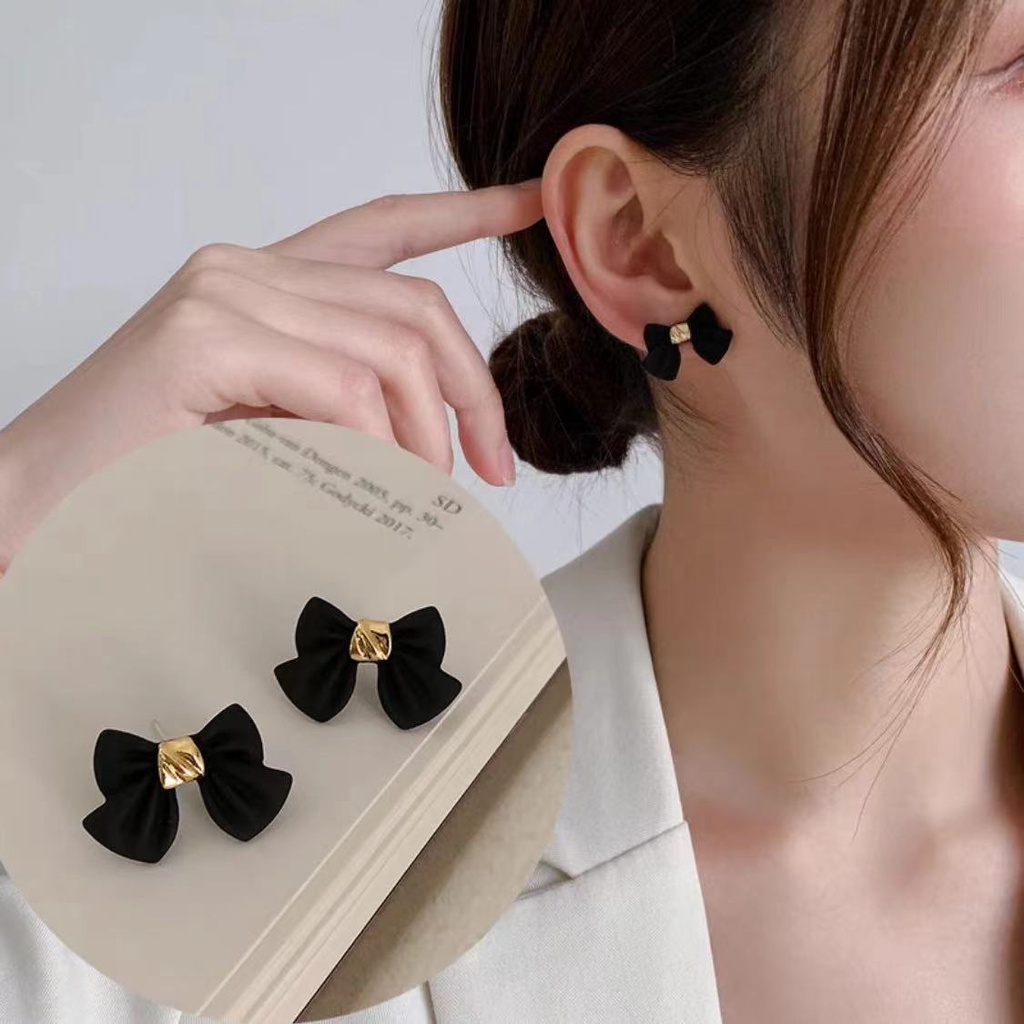 Hepburn Anting Tindik Desain Pita Untuk Wanita