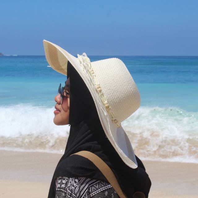 Topi Matahari / Topi Pantai / Topi Rotan anyaman / Topi Bali