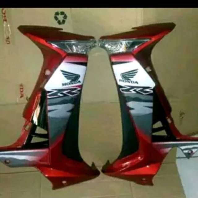 Sayap supra x 125 warna merah