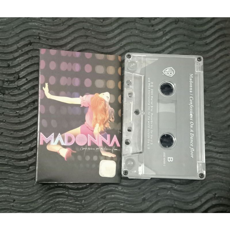 Kaset Pita Madonna - confession on a dancefloor - pop mariah carey katy perry britney spears taylor 