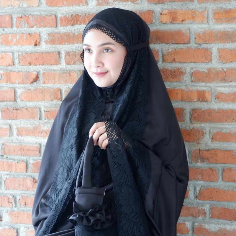 mukena cantik armani silk *hitam* PO