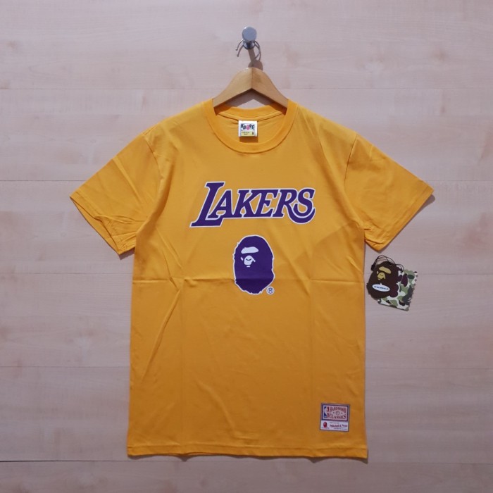 KAOS T SHIRT BAPE A BATHING APE X LAKERS TEE YELLOW - M