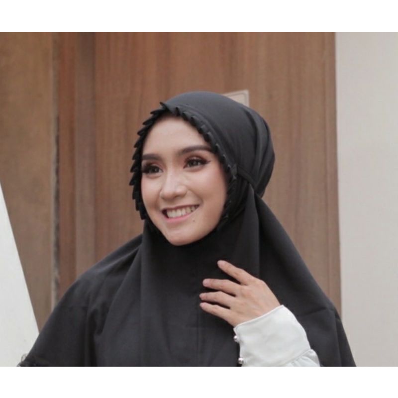 BERGO SARAH LIPIT HIJAB MARYAM-LIPIT hitam
