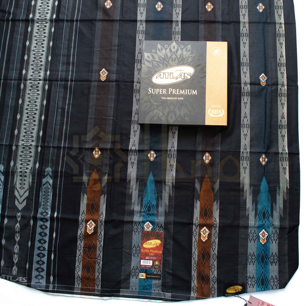 Sarung Atlas Super Premium 945 SKL Hitam Biru