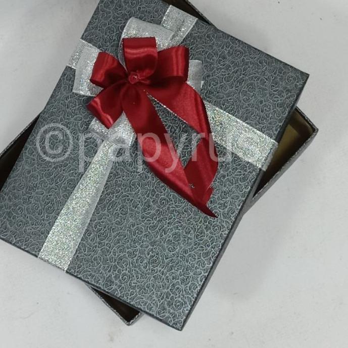 

Quality Control✅Papyrus 17,5x22,5 tinggi 5cm Kotak Kado Gift Box|KD1