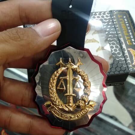 

Promo !!! Tanda jabatan kasie eselon 4 kejaksaan KACAB kualitas terbaik Sedia perlengapan kantor dll